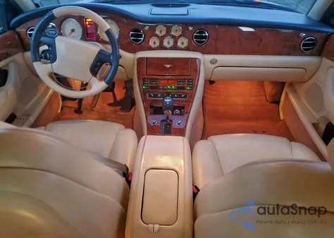 2000 Bentley Arnage z USA, uszkodzony, nr VIN SCBLC31E2YCX05198